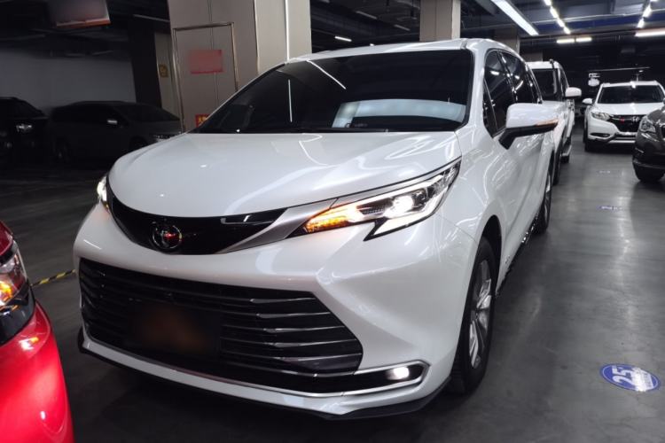 Used Toyota Sienna 2024 2.5L Hybrid Four-Wheel Drive Prestige Edition