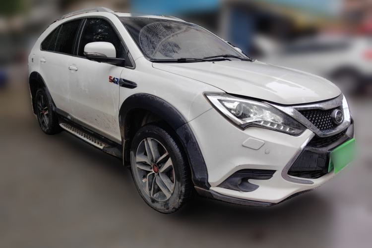 Used BYD Tang New Energy 2015 2.0T Four-Wheel-Drive Flagship Model Front Right 45 Deg