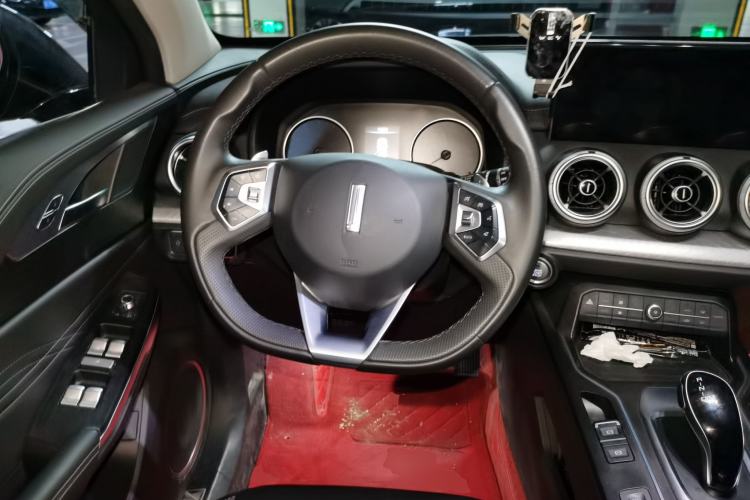 Used Wey VV5 2021 1.5T Two-Wheel Drive Color Pioneer Steering Wheel