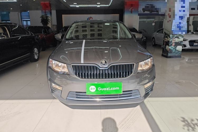 Used Skoda Octavia 2016 1.6L Automatic Smart Drive Edition Front
