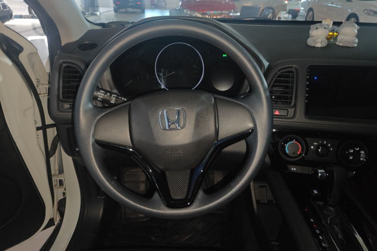 Used Honda Vezel 2020 1.5L CVT Elite Edition Interior 2