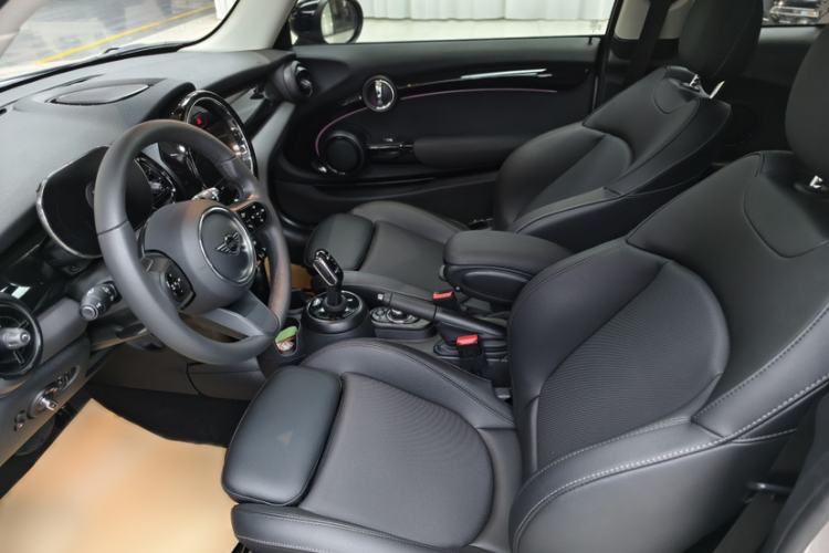 Used MINI MINI 2023 1.5T COOPER Artist