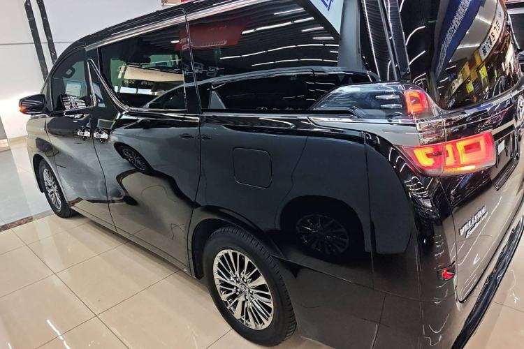 Used Toyota Vellfire 2019 Dual-Engine 2.5L HV Prestige Edition

