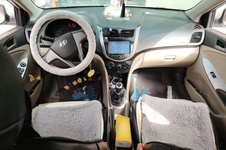 Used Hyundai Verna (older generation) 2014 1.4L Manual Smart GLS Trim
