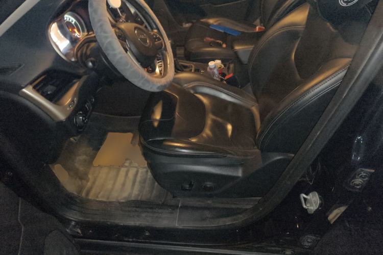 Used Jeep Cherokee 2016 2.4L Superior Edition
