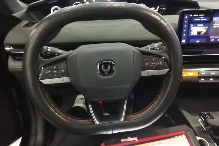 Used Changan UNI-V iDD 2023 ZhiDian iDD 1.5T 113km ZhiKu Model