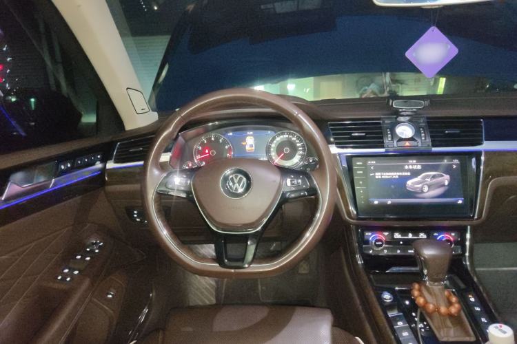 Used Volkswagen Phideon 2018 Revised Version 380TSI Two-Wheel Drive Luxury Flagship Edition