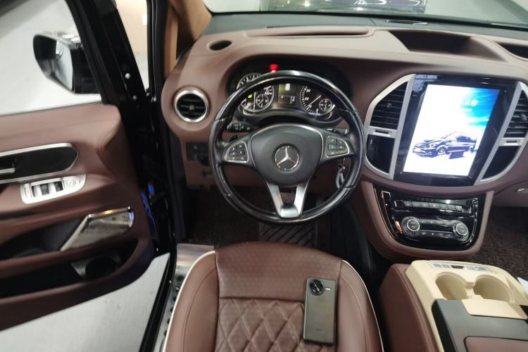 Used Mercedes-Benz Vito 2018 2.0T Business Version China V Emission Standard Steering Wheel