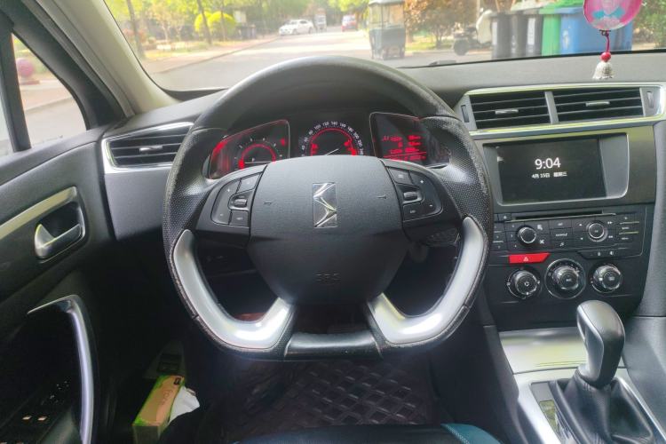 Used DS 6 2014 1.6T Elegant Version THP160 Steering Wheel