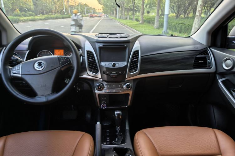 Used SsangYong Korando 2014 2.0L Gasoline Two-Wheel Drive Automatic Elite Navigation Edition
