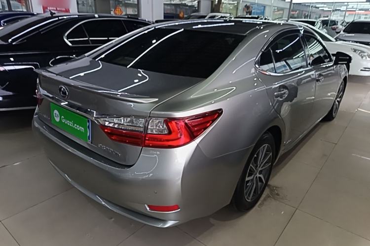 Used Lexus ES 2015 300h Comfort Edition