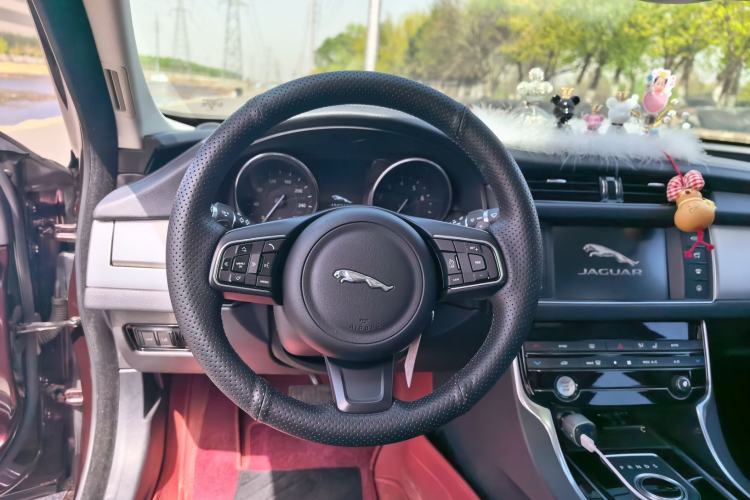 Used Jaguar XF 2016 XF 3.0 SC Two-Wheel-Drive Luxury Edition
