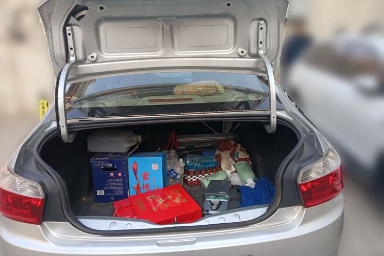 Used Citroen Elysee 2015 Zhishang Edition 1.6L Manual Fashion Model