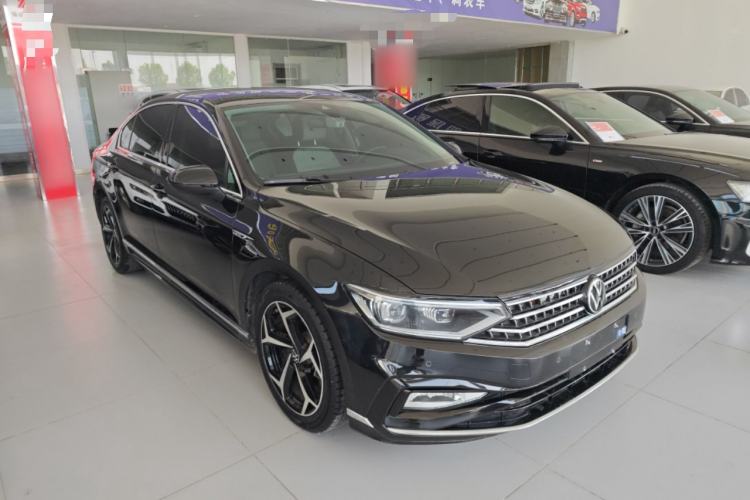 Used Volkswagen Magotan 2023 2 Million Units Limited Edition 330TSI DSG Leading Version