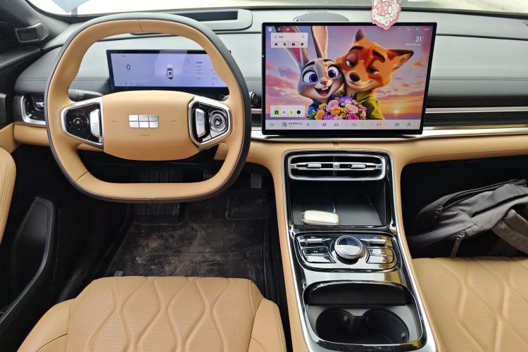 Used Geely Galaxy A7 2025 Model EM-i 150km Starship Edition Center Console