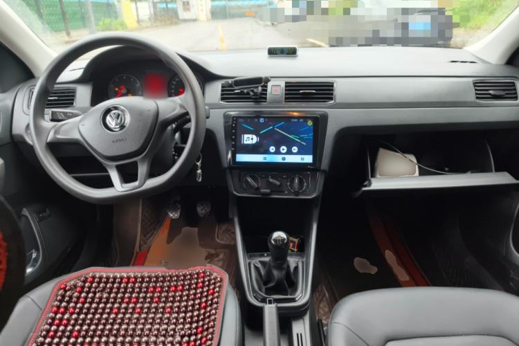 Used Volkswagen Santana 2018 1.5L Manual Fashion Edition Center Console