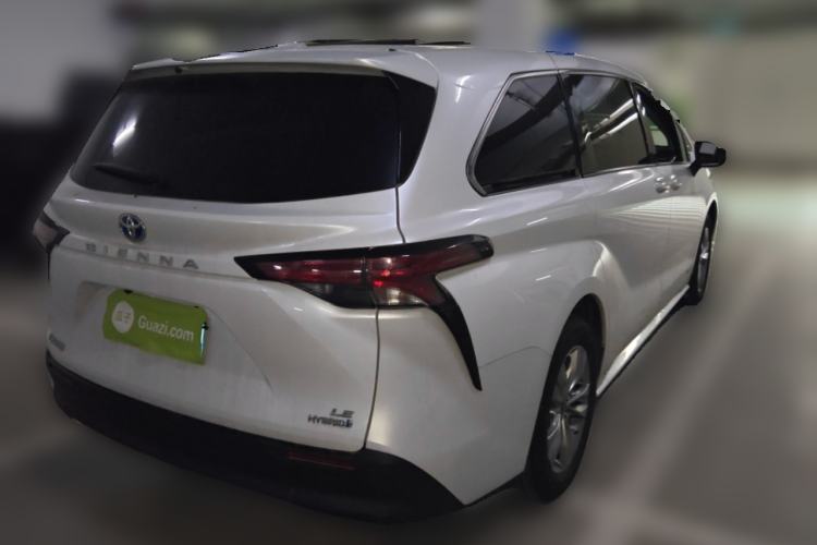 Used Toyota SIENNA 2023 2.5L Hybrid Comfort Edition
