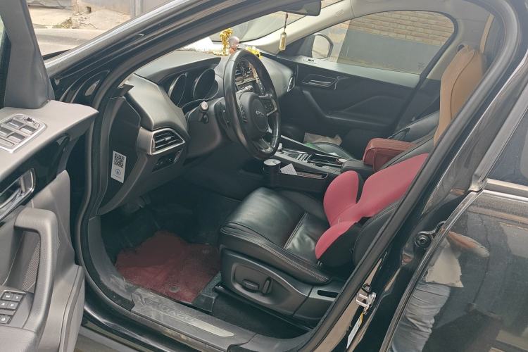 Used Jaguar F-PACE 2018 2.0T Four-Wheel Drive Urban Luxury Edition Driver Seat