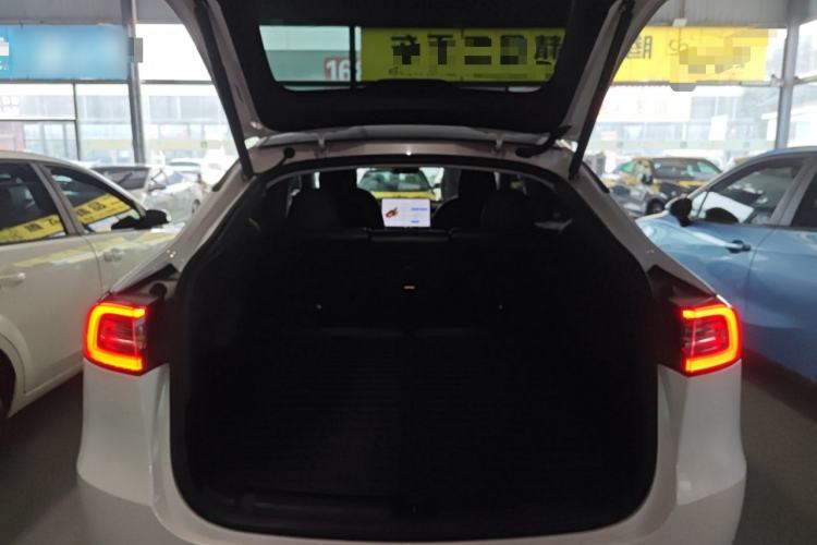 Used Tesla Model Y 2021 Standard Range Rear-Wheel Drive Version Trunk