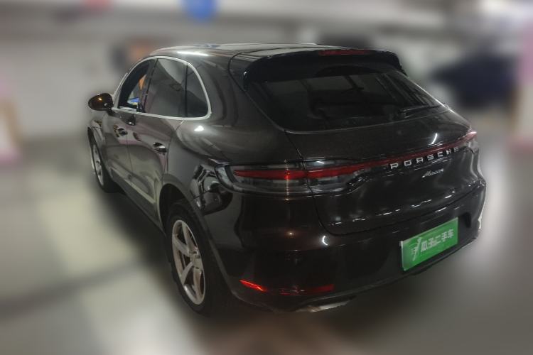 Used Porsche Macan 2018 Macan 2.0T Rear Left 45 Deg