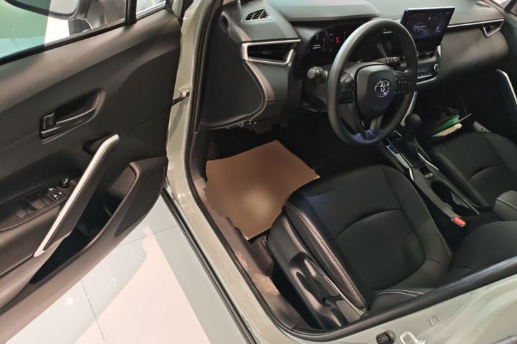 Used Toyota Corolla Cross 2023 2.0L Elite Edition Driver Seat