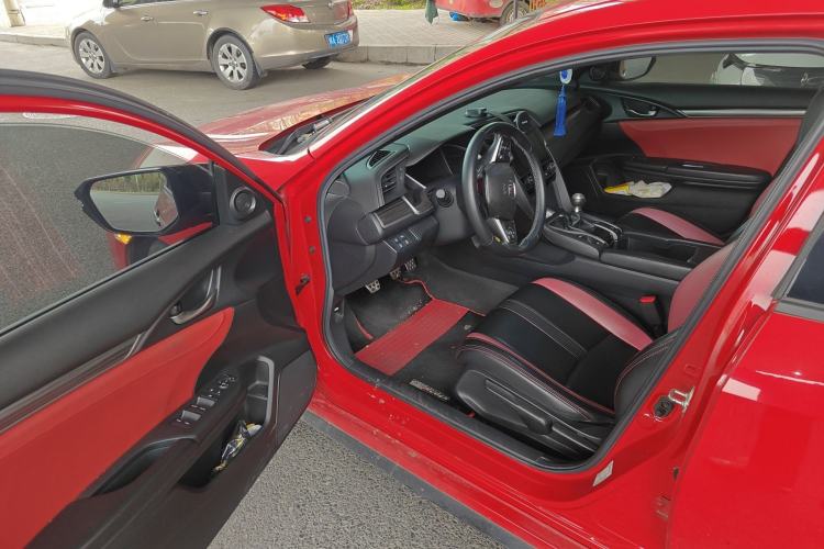 Used Honda Civic 2021 HATCHBACK 220TURBO Manual Driving Pleasure Control Driver Seat