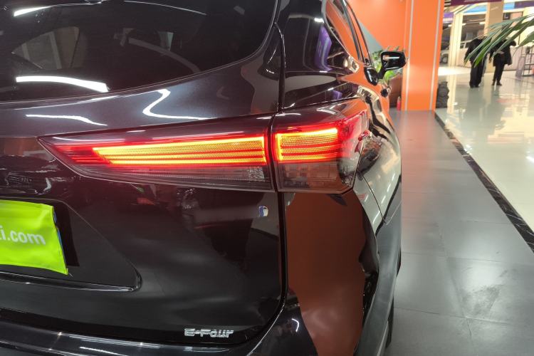 Used Toyota Highlander 2022 Dual-Engine 2.5L Four-Wheel Drive Prestige Version 7 Seats