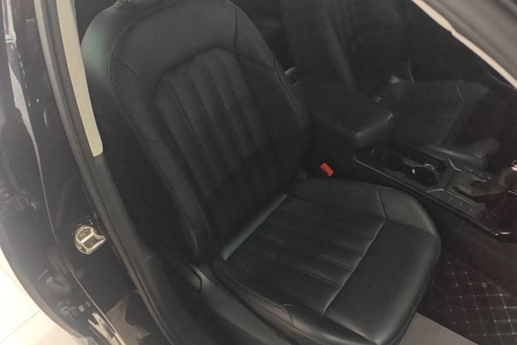 Used Volkswagen Passat 2019 280TSI Business Edition China VI Right Front Seat