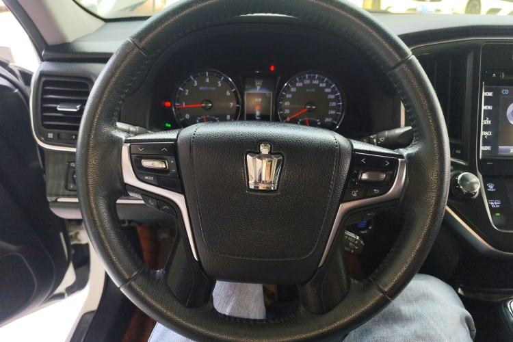 Used Toyota Crown 2015 2.0T Fashion Edition
