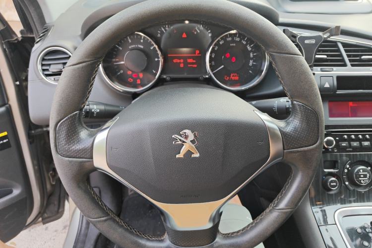 Used Peugeot 3008 2015 2.0L Automatic Trend Edition

