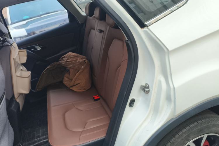 Used FAW Senya R7 2017 1.6L Automatic Smart Version
