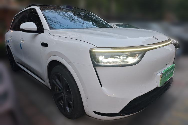 Used Hima AITO M8 2025 Extended-Range Max+ Version 53.4 kWh 6-Seater Edition Front Right 45 Deg