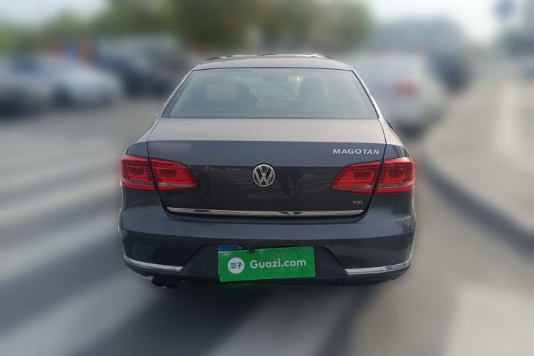 Used Volkswagen Magotan 2012 Revised Version 1.8TSI Leading Edition Rear