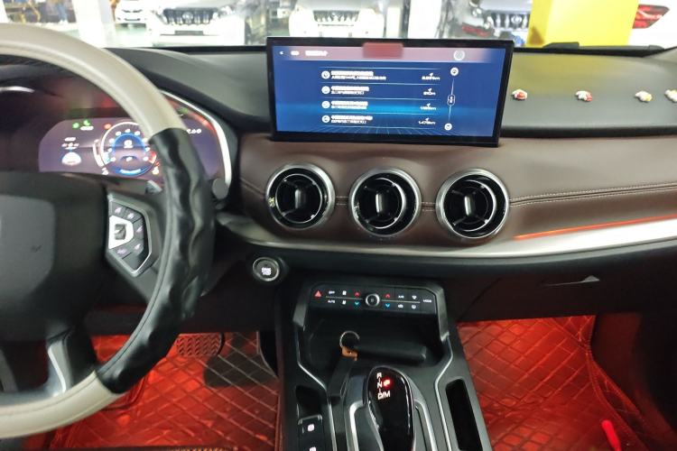 Used Wey VV6 2021 2.0T Two-Wheel Drive Smart Protection+
