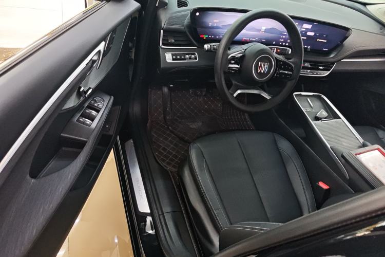 Used Buick LaCrosse 2025 28T Platinum Edition
