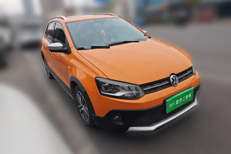 Used Volkswagen Polo 2012 1.6L Cross Polo Automatic Transmission Front Right 45 Deg