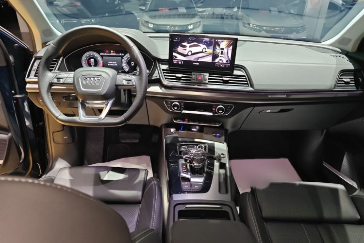 Used Audi Q5L 2022 Updated 45T Luxury Dynamic Version
