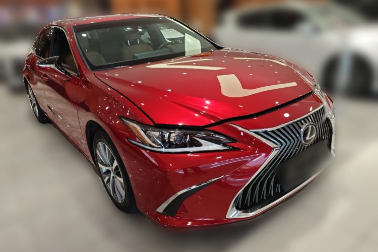 Used Lexus ES 2020 200 Luxury Edition Front Right 45 Deg