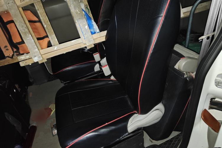 Used Nissan NV200 2014 1.6L CVT Zunya Model China IV Standard