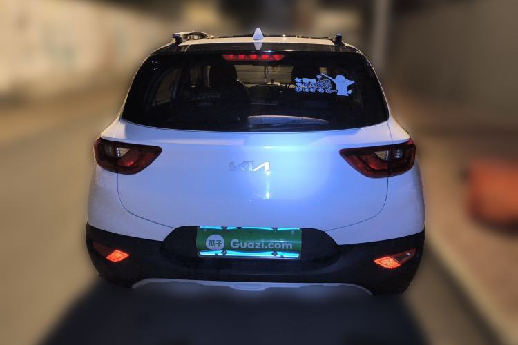 Used Kia kx1 Stonic 2021 1.4L CVT Sunroof Model
