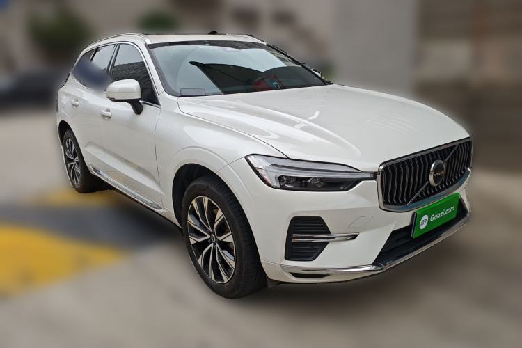 Used Volvo XC60 2023 B5 4x4 Smart Luxury Edition
