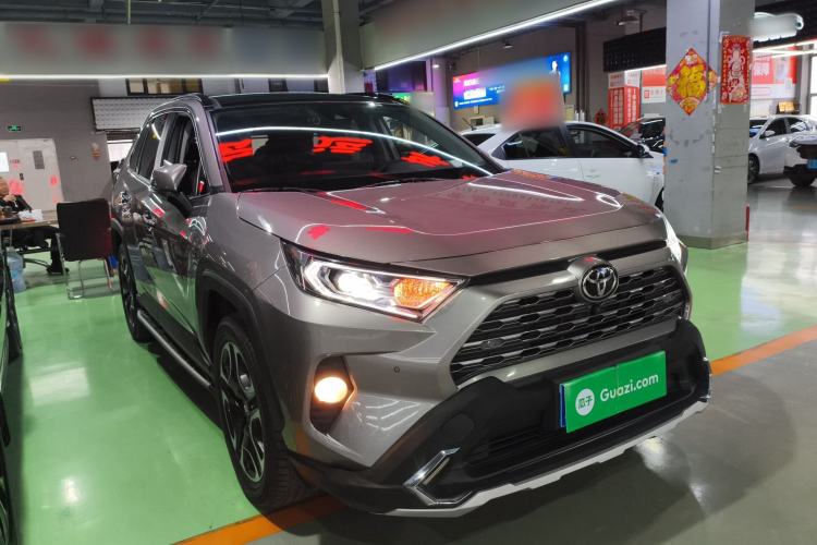 Used Toyota RAV4 2021 2.0L CVT Two-Wheel Drive Prestige Edition Front Right 45 Deg