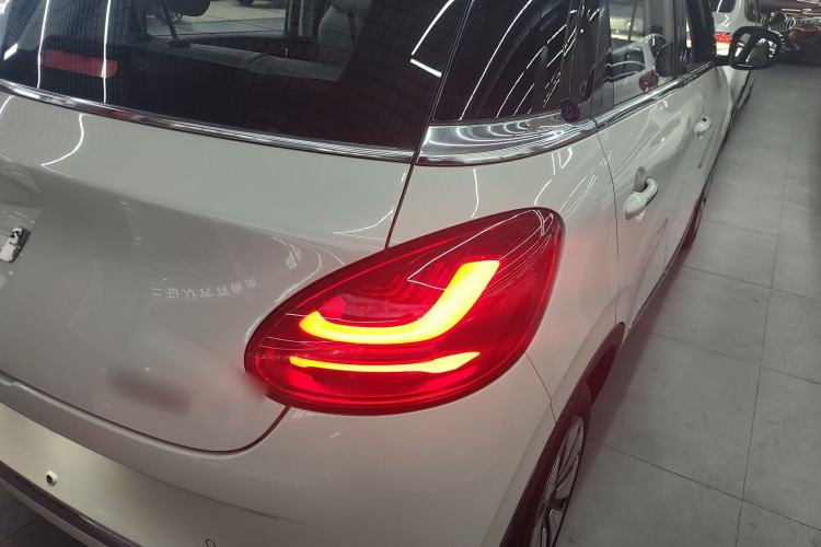 Used Wuling Bingo 2024 333 km Enjoyment Version Right Rear Taillight