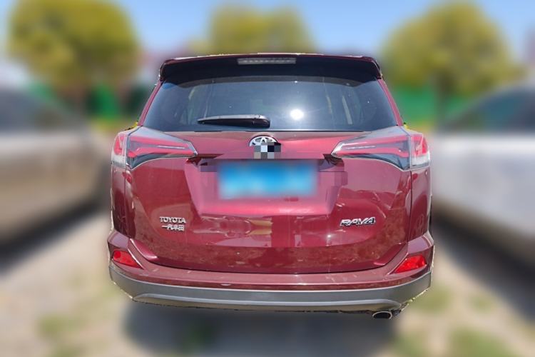 Used Toyota RAV4 2016 2.0L CVT Two-Wheel Drive Fashion Edition China V Standard
