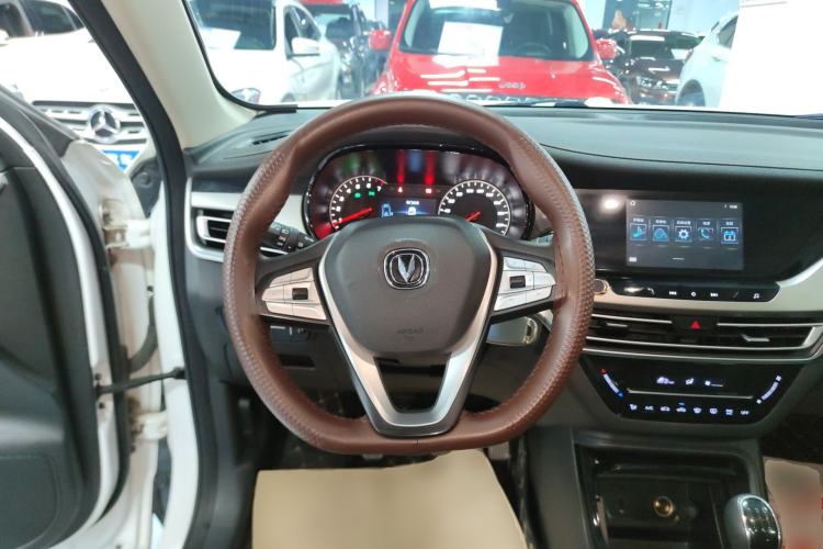 Used CHANGAN CS35PLUS 2019 1.6L Manual E-Link Upgrade Edition
