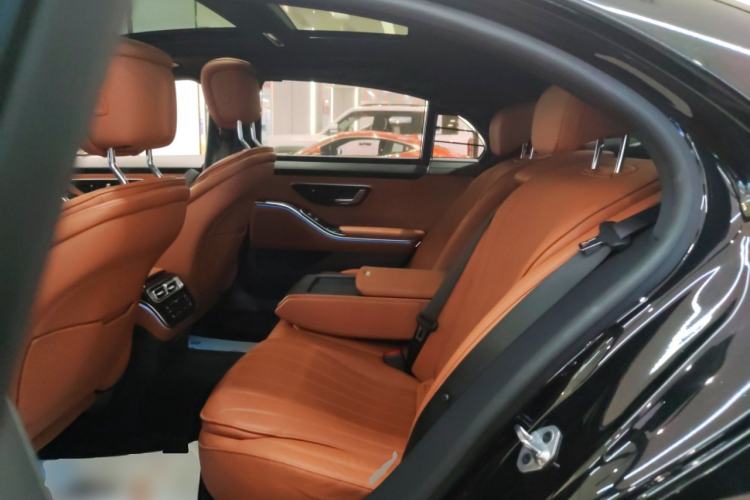 Used Mercedes-Benz S-Class 2022 Revised S 400 L Business Version Left Rear Seat