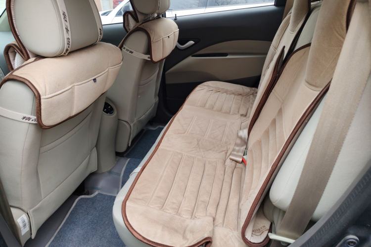 Used JAC Group Refine M2 2011 1.8L MT Comfort Model with Optional 5-Seater Configuration