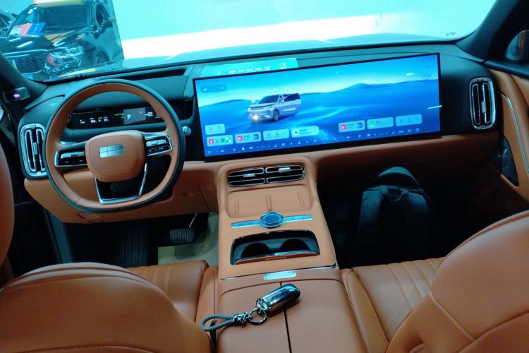 Used Geely Galaxy Galaxy M9 2025 Model 210km Four-Wheel-Drive Leading Edition
