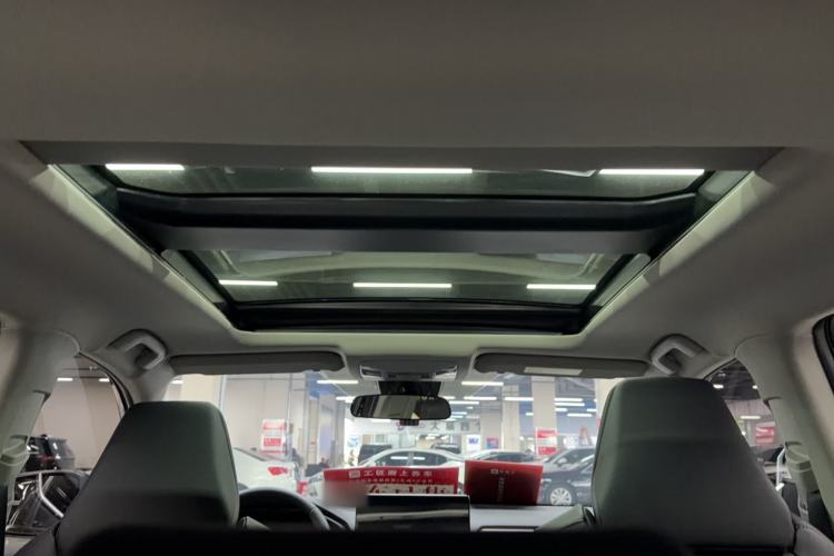 Used Toyota Wildlander 2023 Dual-Motor 2.5L E-CVT Two-Wheel Drive Luxury PLUS Edition
