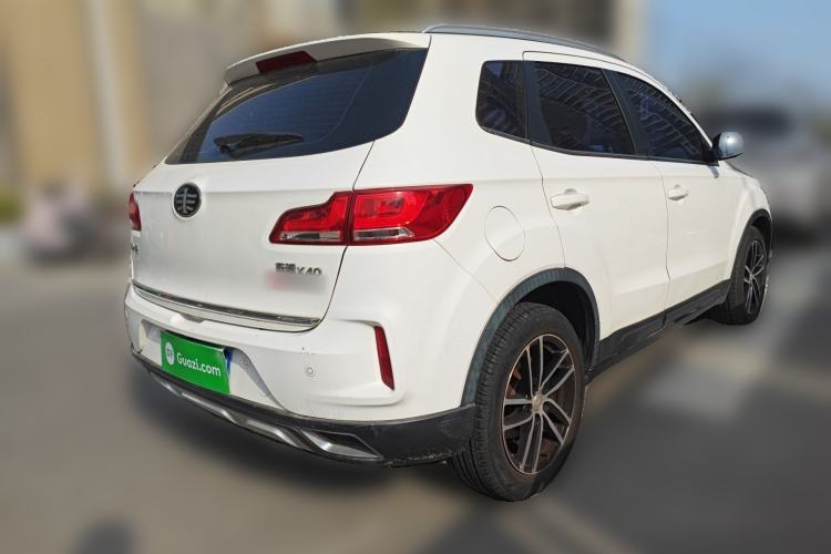 Used Bestune X40 2018 Internet Celebrity Edition 1.6L Automatic Luxury Version
